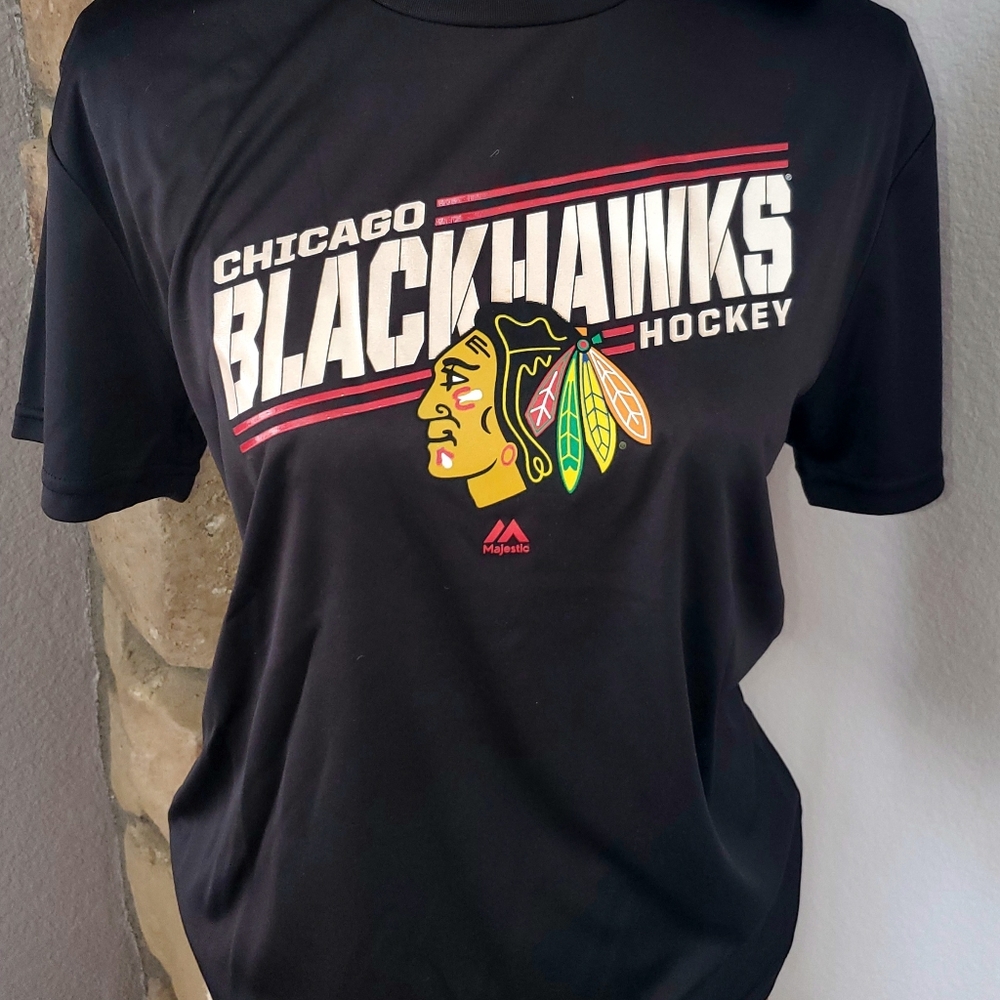 Boys/Girls Blackhawks shirt